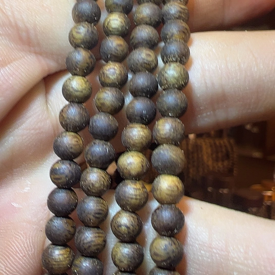 沉香碎屑沉香卡4圆珠多圈7克➕