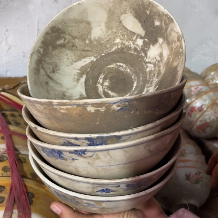 摆件陶瓷盘子碗砂锅都有6个