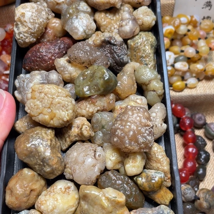 蓝***雪非金属石英石阿拉善原石