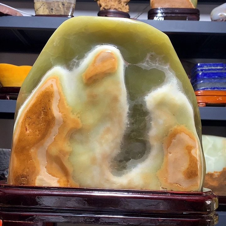 石材宽26厘米高32厘米