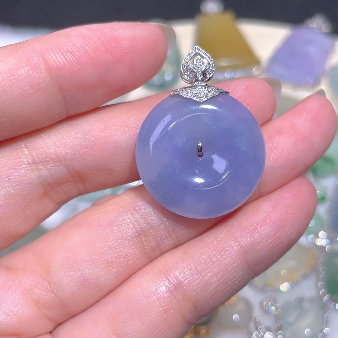 翡翠18K金镶嵌颈饰翡翠