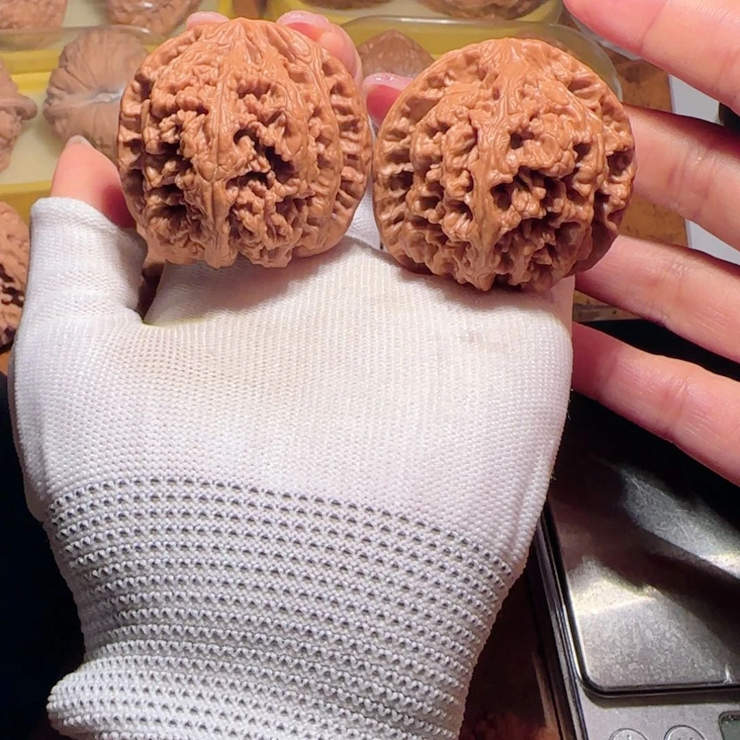 桃核吊坠47平谷大粗筋 65.4克