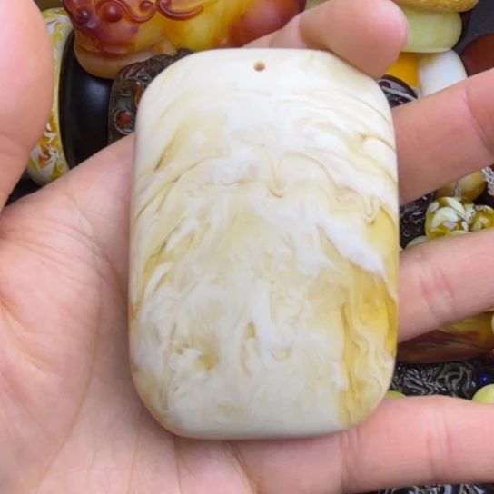 琥珀未镶嵌手链蜜蜡