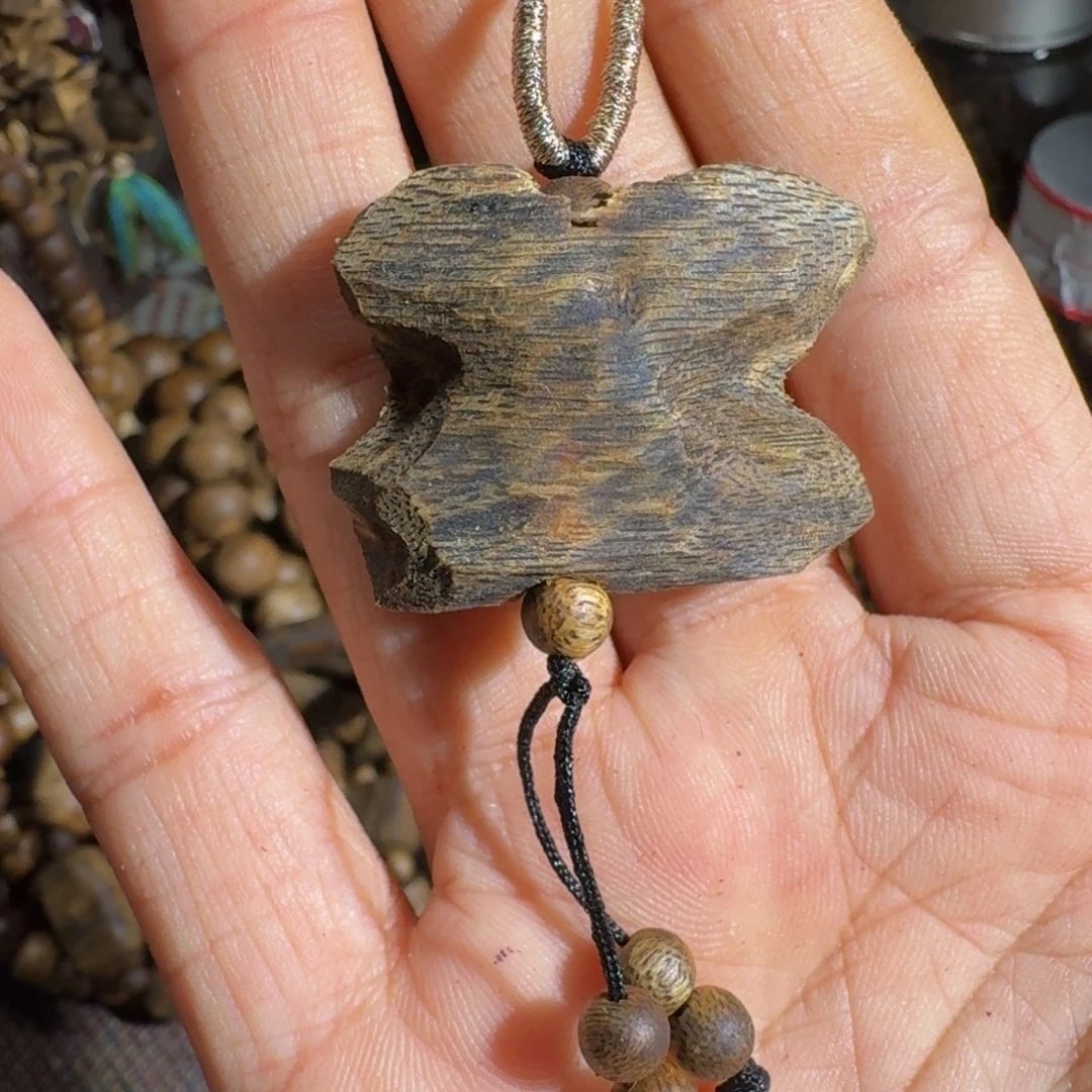 有***好沉香碎屑沉香紫棋沉水老料孤品一个