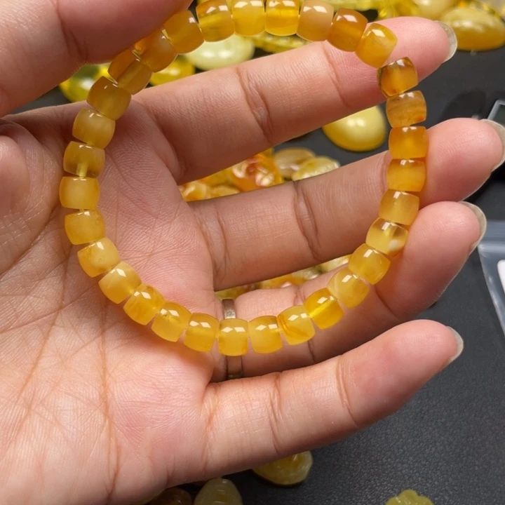 K***G琥珀未镶嵌裸石蜜蜡