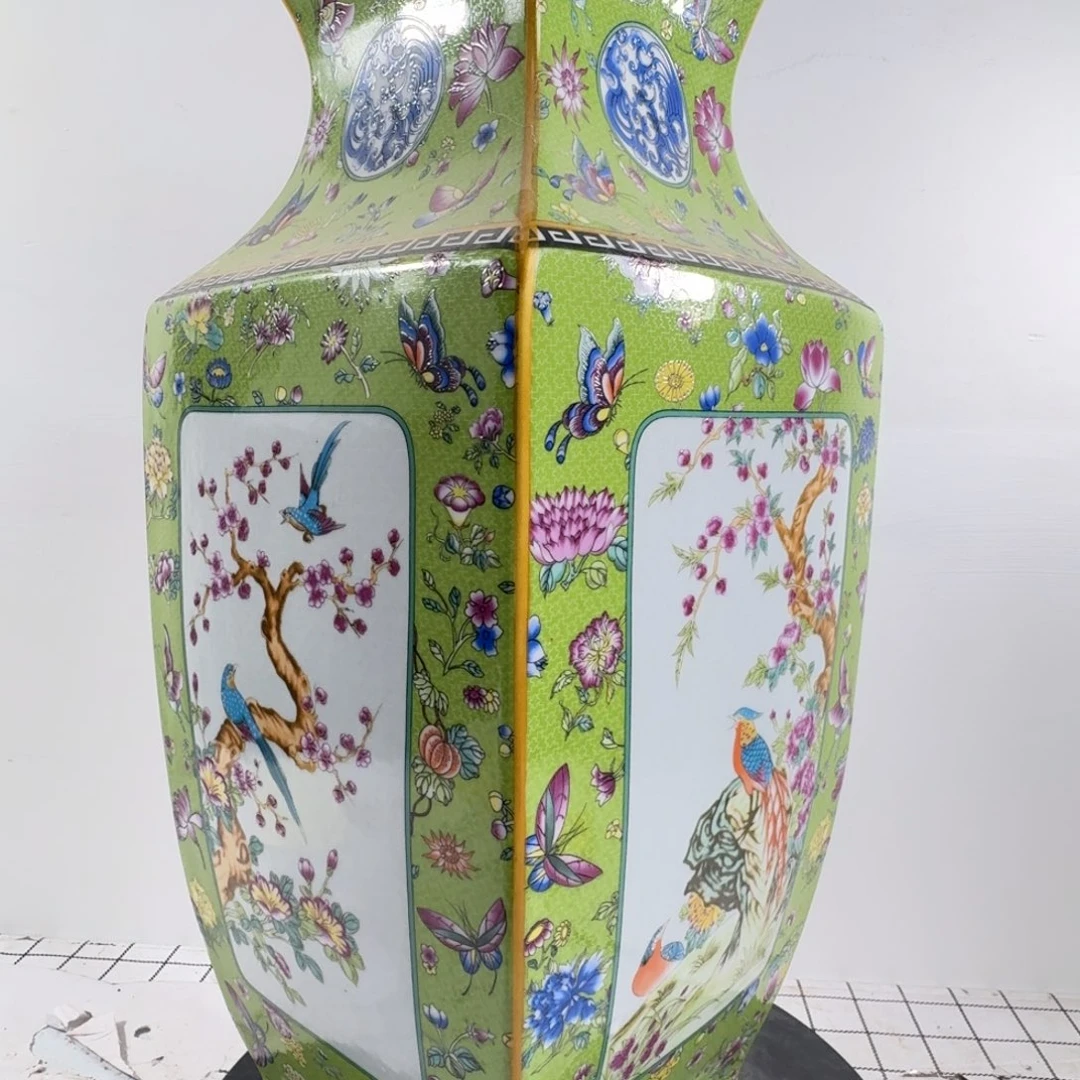 波***瓶粉彩花鸟纹陶瓷瓶