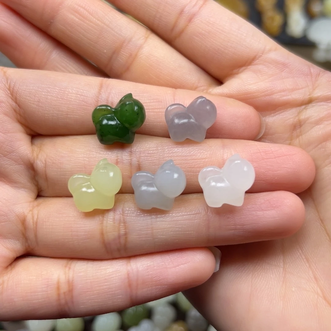 和田玉未镶嵌颈饰150一个多样性发其一