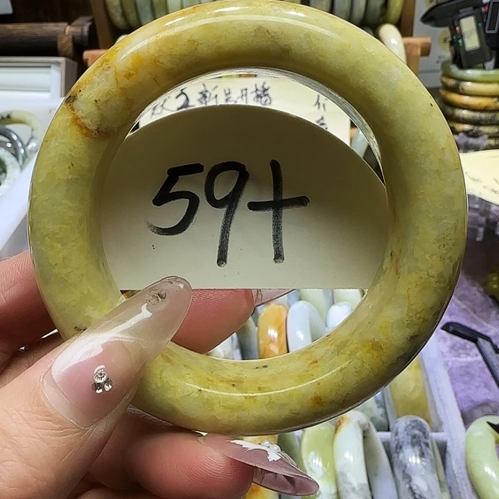 透闪石-蛇纹石玉未镶嵌手镯