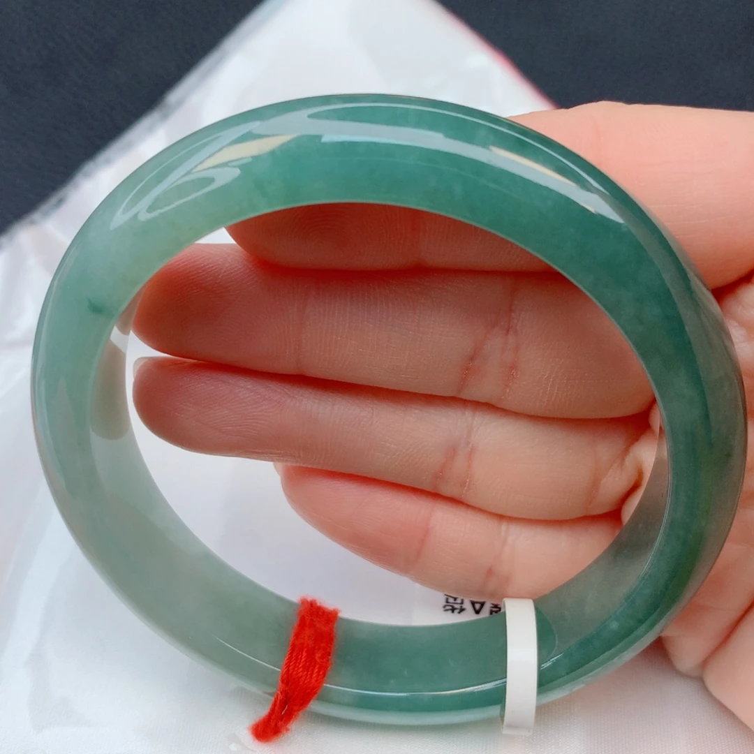 翡翠未镶嵌手镯57-58胶润半山水湖水绿