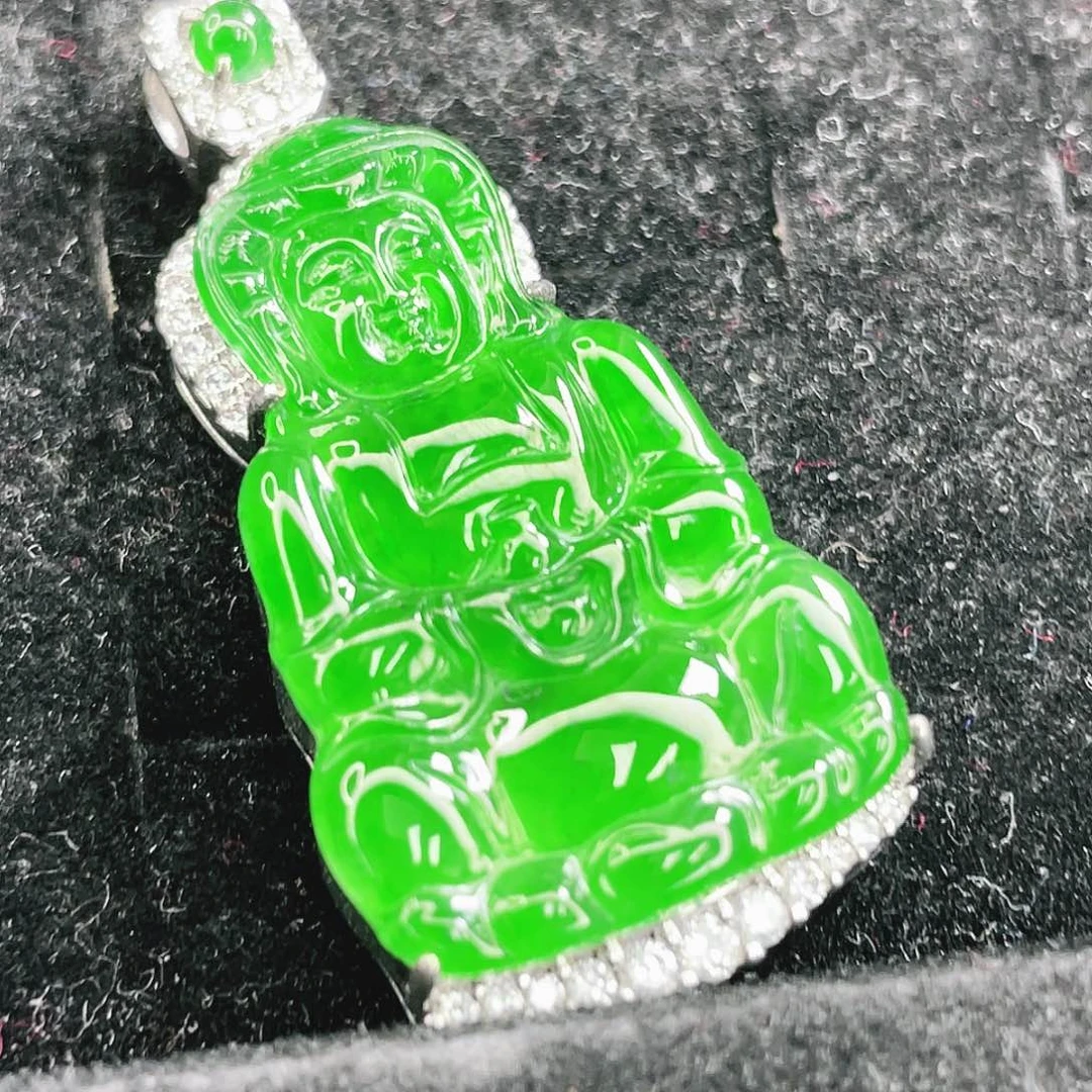 翡翠未镶嵌颈饰5，