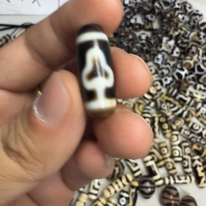 玛瑙/玉髓合金颈饰