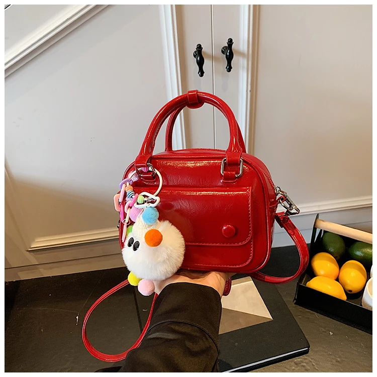 高级感小众包包女夏天2025新款时尚超火斜挎包韩版休闲手提小方包