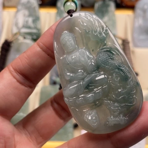 颈饰未镶嵌翡翠玉