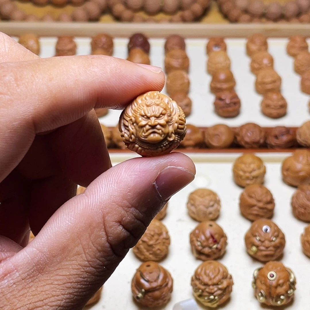 用***7猴头核桃吊坠18左右猴头核桃雕刻