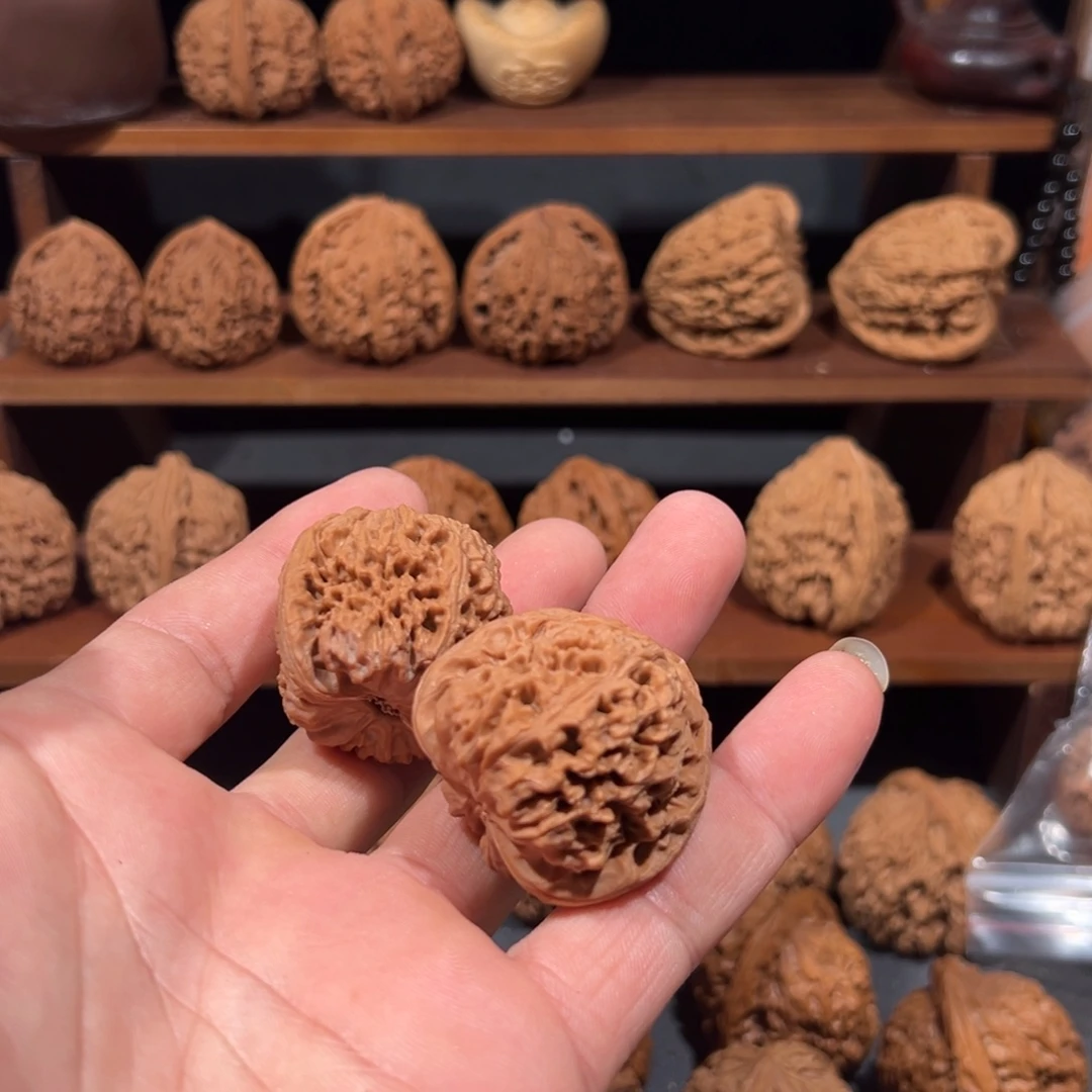 W***x文玩核桃吊坠涿鹿南疆石39全品