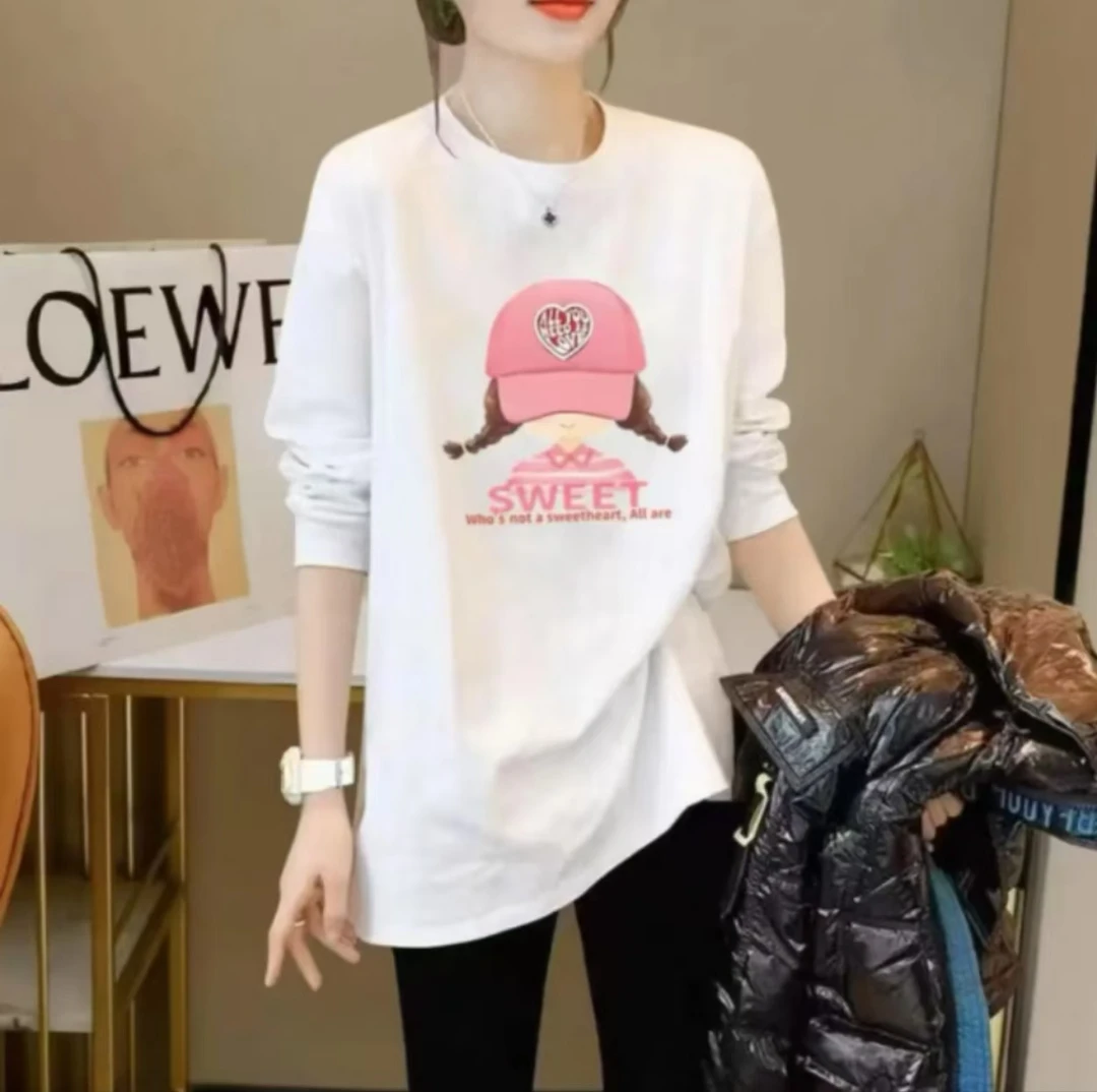 港风时尚潮白色纯棉百搭流春夏卡通印花圆领长袖T恤-粉帽女孩