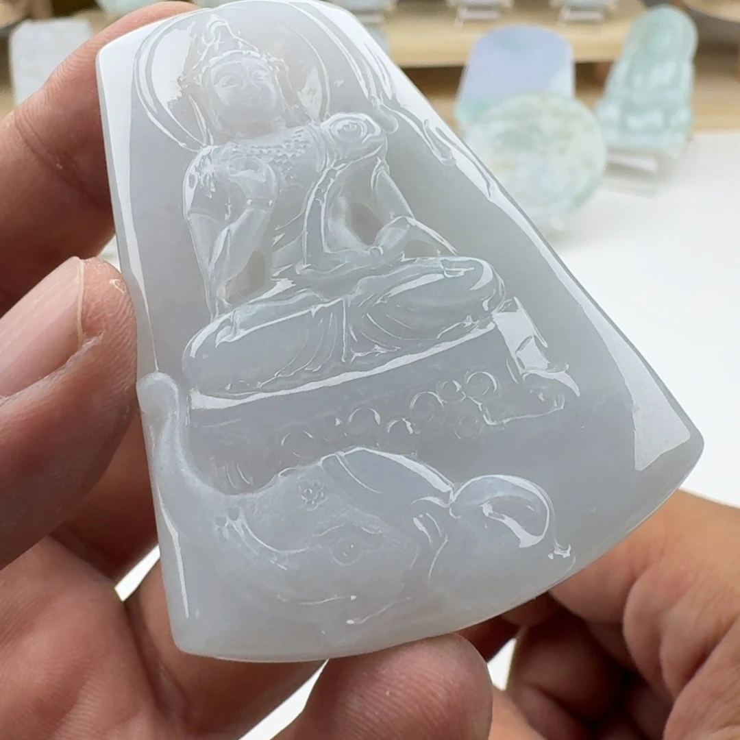 翡翠未镶嵌颈饰天然缅甸A货翡翠