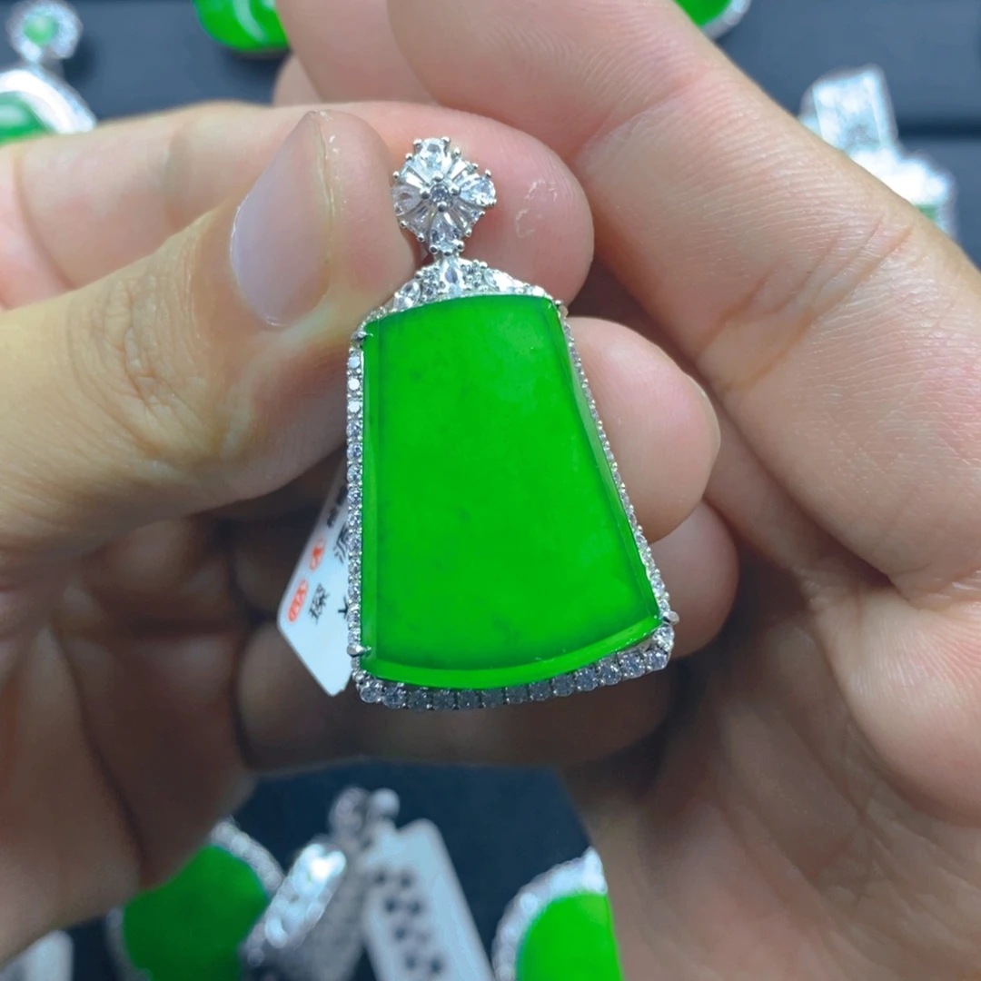 翡翠银S925镶嵌颈饰6666666