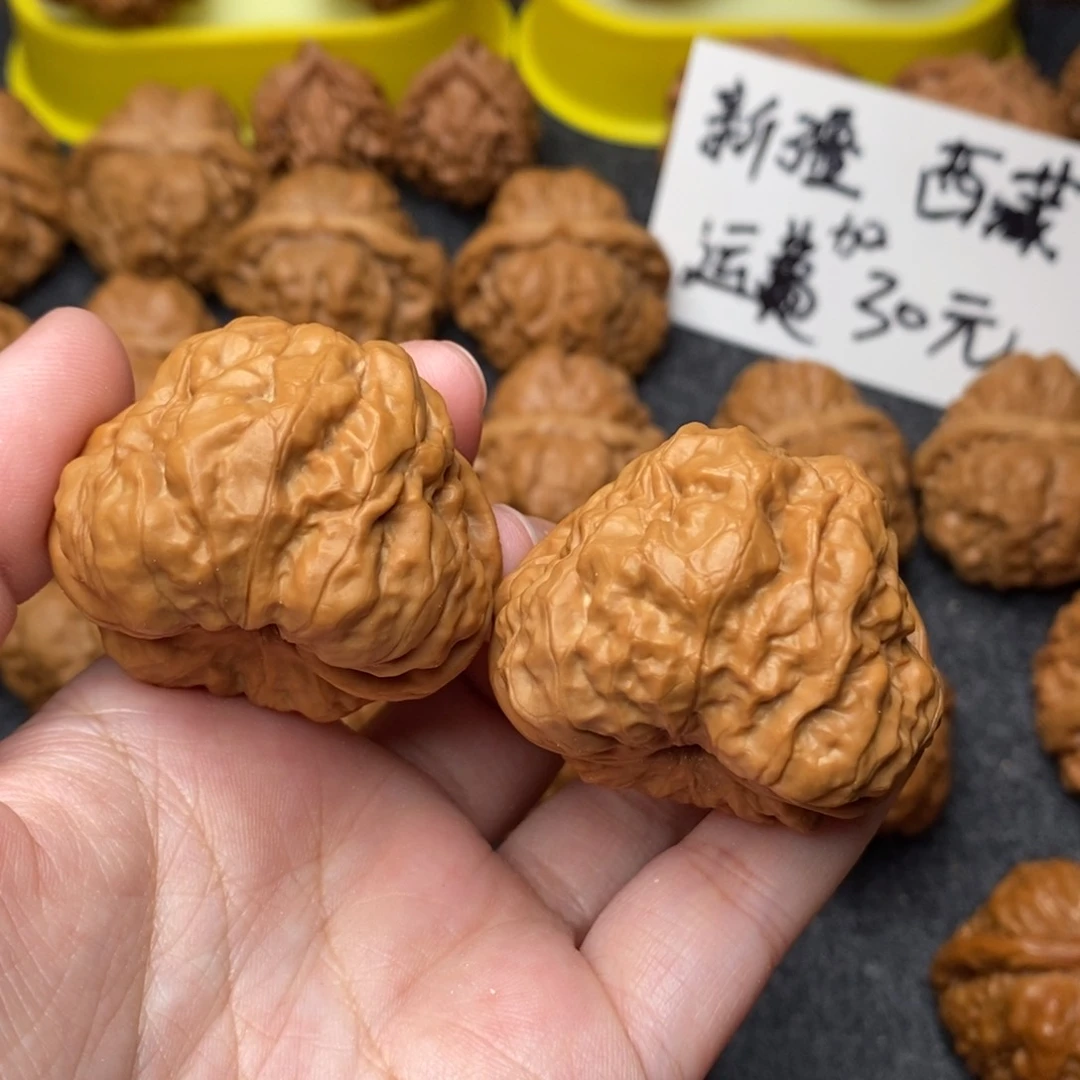 文玩核桃把件稀**咸蛤蟆41