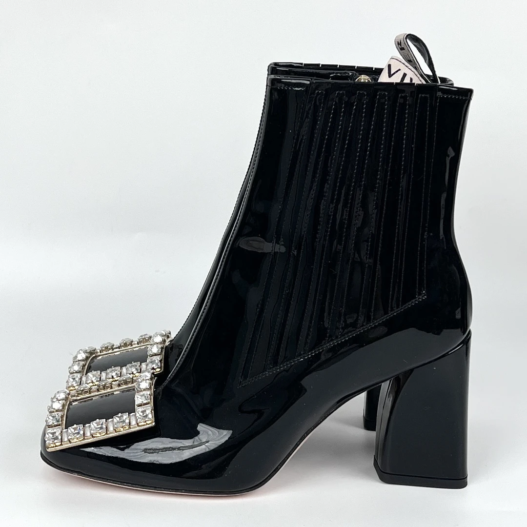 未使用 Roger Vivier/罗杰·维威耶 37.5码黑色漆皮钻扣短靴lm4017