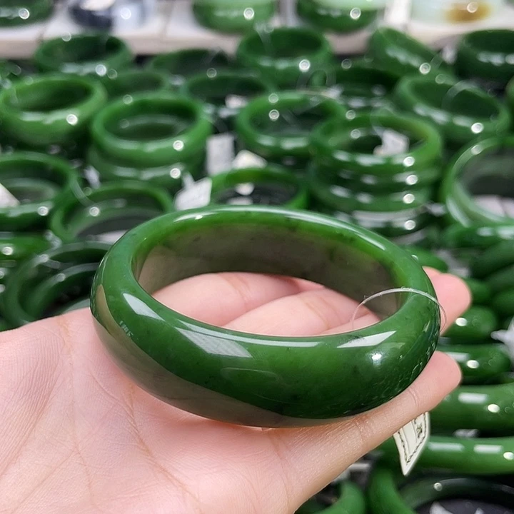 未镶嵌手镯和田玉（碧玉）
