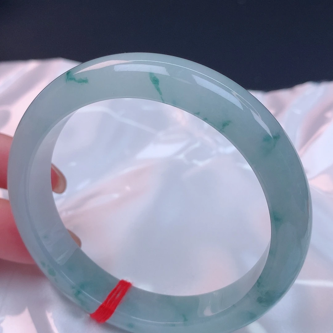 【闪购商品】未镶嵌手镯翡翠57+