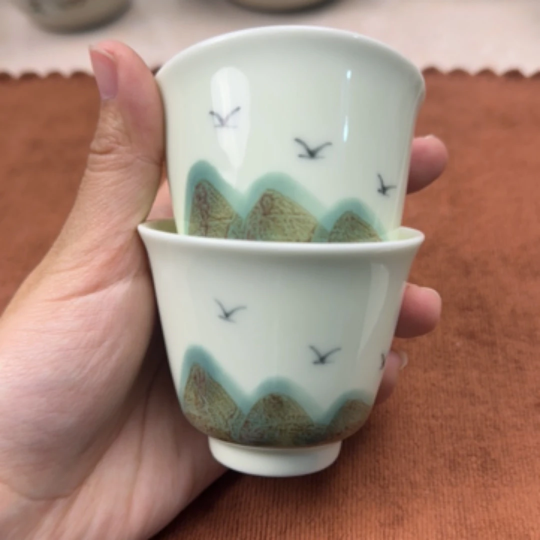 两只装白瓷手绘淡黄山鸟主人杯（不退换）
