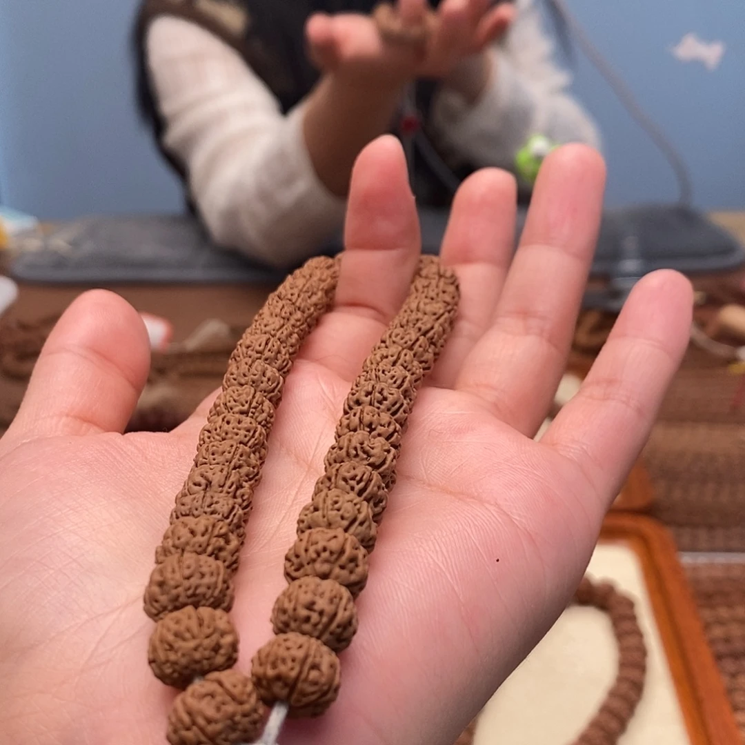 越***运金刚菩提手串树王卡10手持