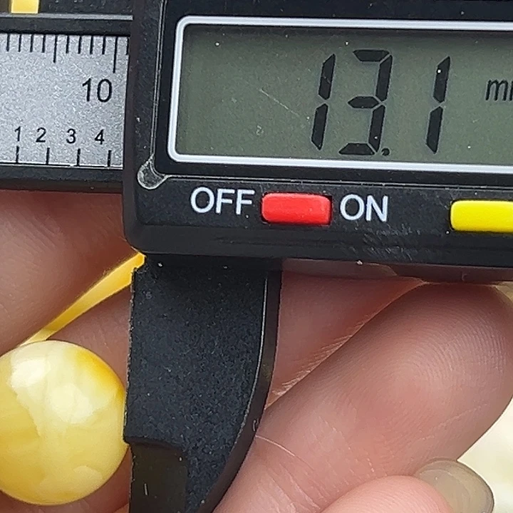 蜜蜡未镶嵌裸石微瑕466