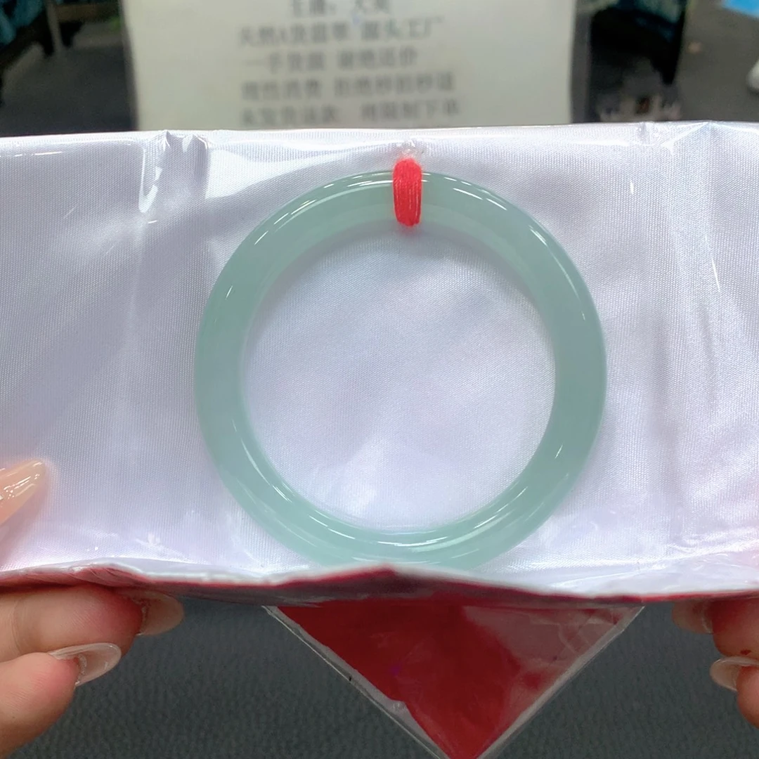 翡翠未镶嵌手镯52圆