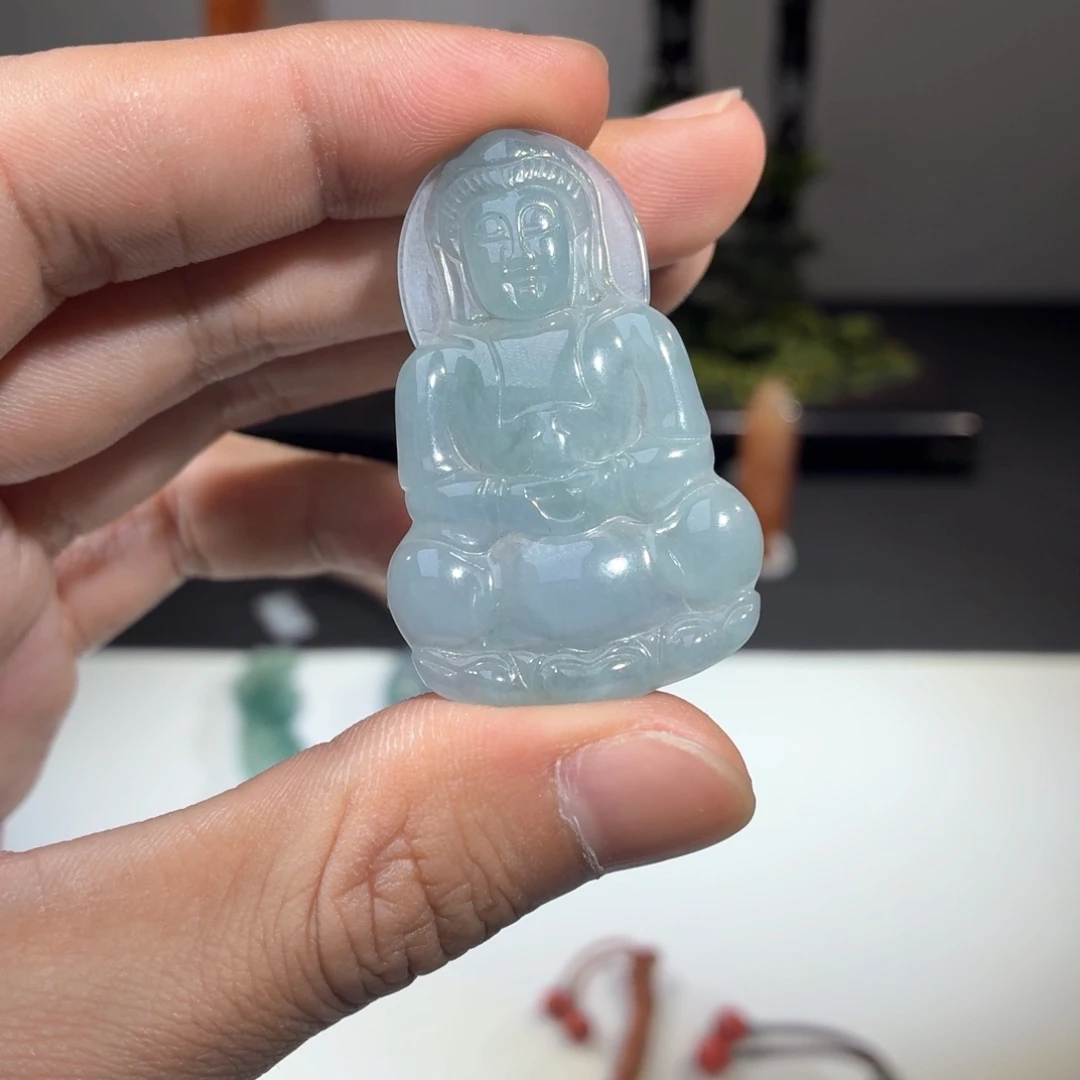 翡翠未镶嵌颈饰观音