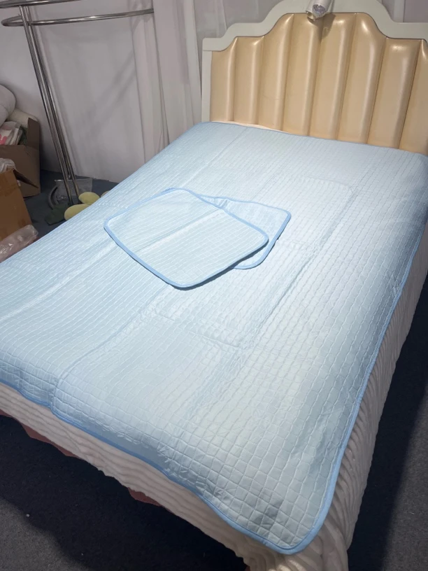 小华约150*200蓝色格子乳胶凉席三件套