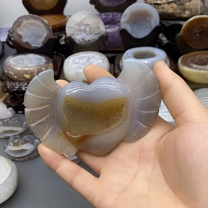 摆件紫晶未镶嵌天使爱心
