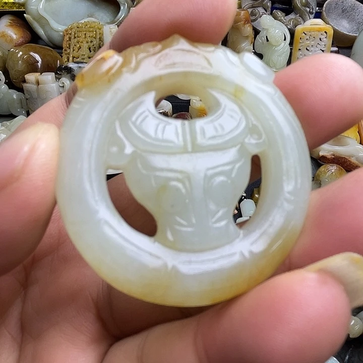 颈饰未镶嵌和田玉