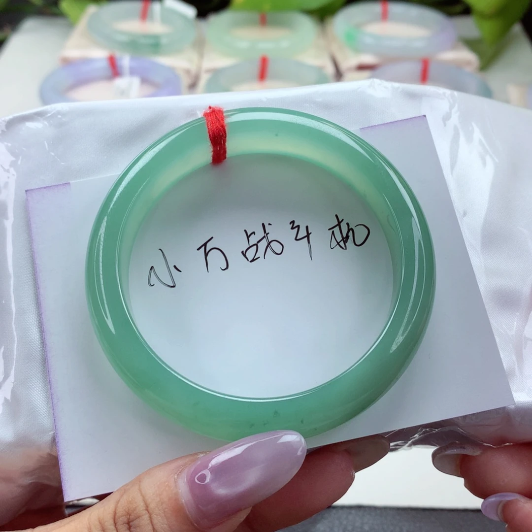 未镶嵌手镯翡翠58种色兼得，双眼皮，柒