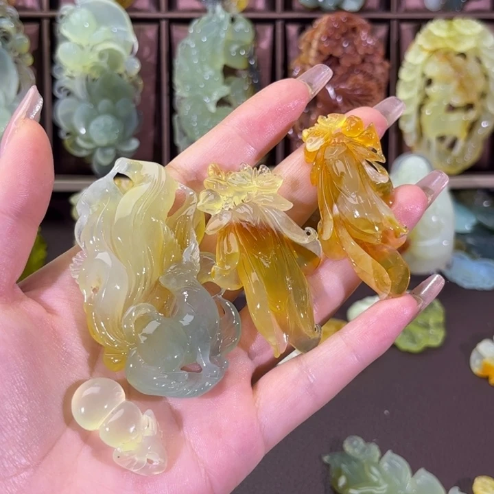 未镶嵌蛇纹石玉颈饰嘟*逗随机发