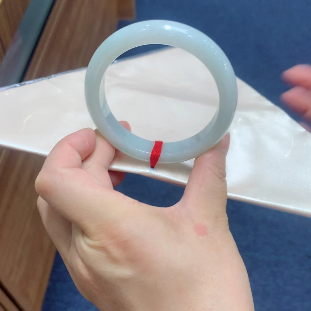 翡翠手镯未镶嵌买断