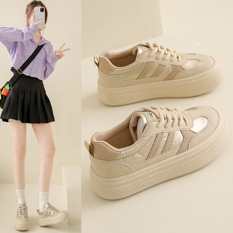 小白鞋女2025春秋新款百搭增高面包板鞋松糕厚底港风爆款休闲女鞋