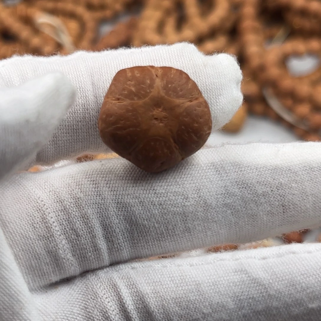 凯***C凤眼菩提吊坠21无心