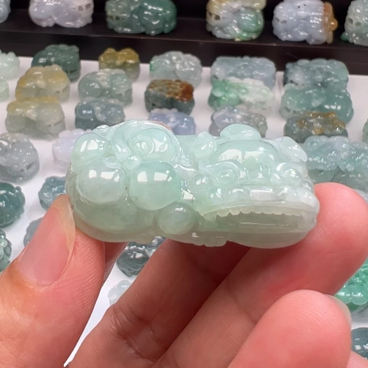 颈饰未镶嵌翡翠貔貅