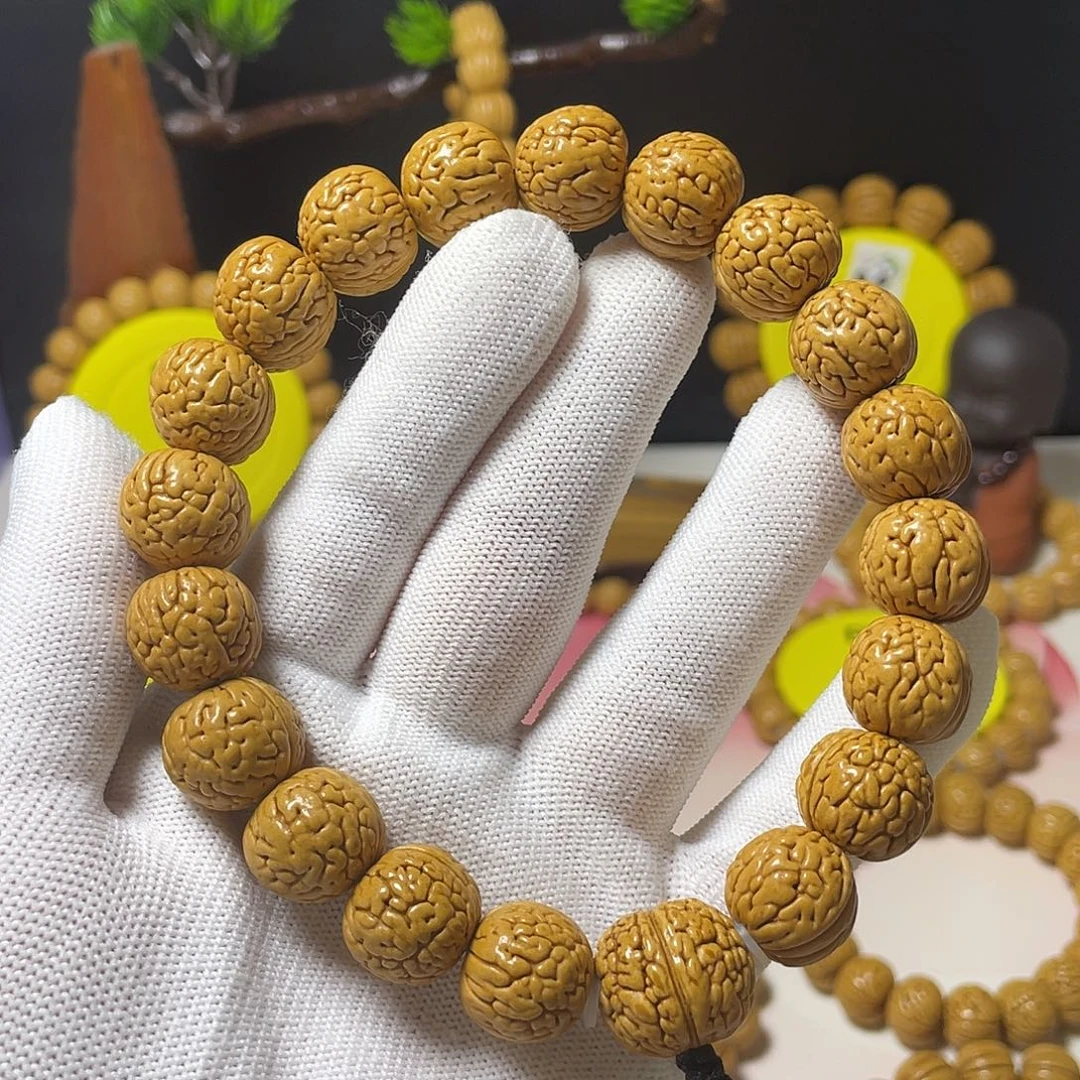 自***男桃核手串，桃核手串