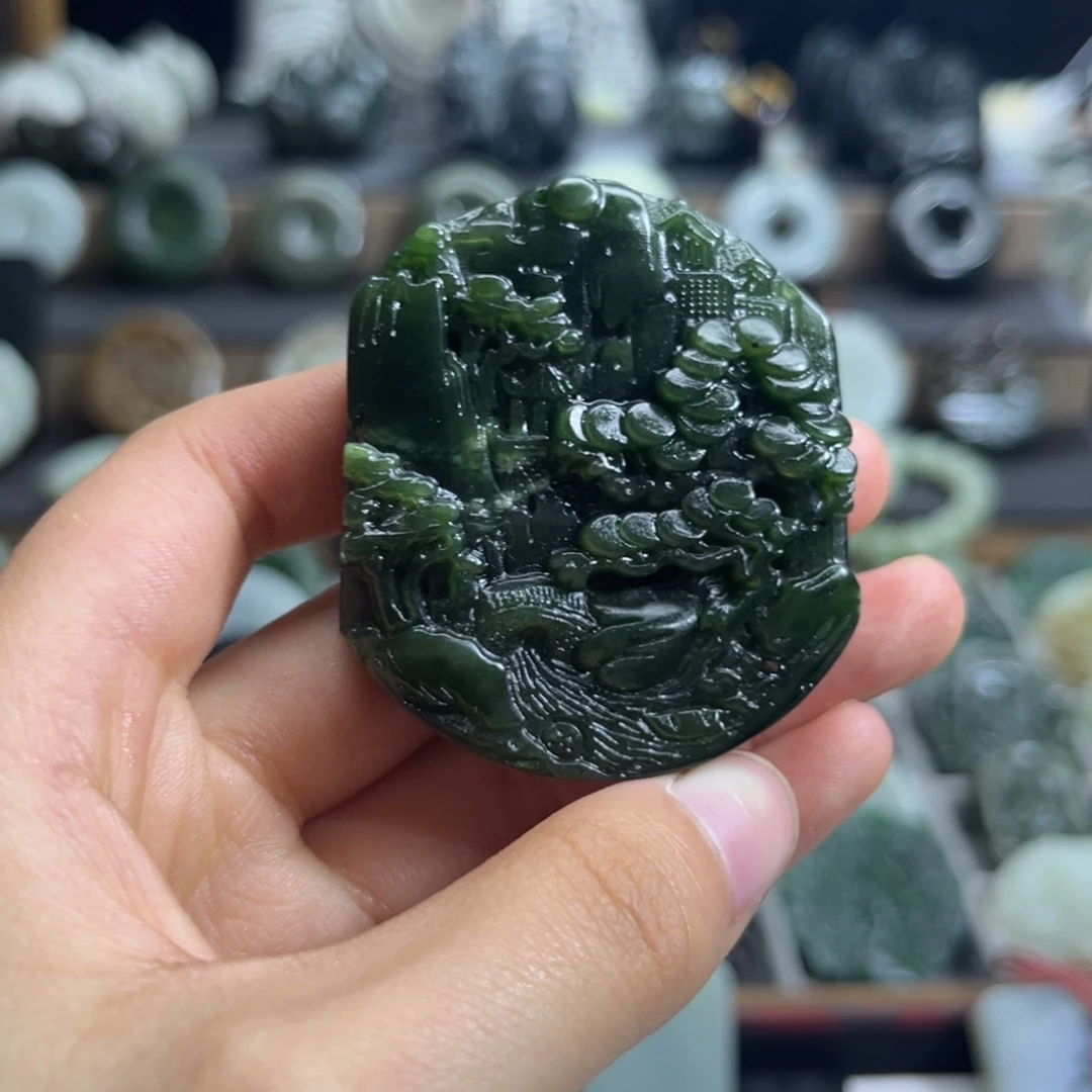 B***.和田玉未镶嵌颈饰