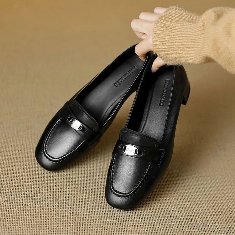 巨好穿复古中跟小皮鞋女2025新款春秋真皮圆头中口单鞋乐福鞋百搭