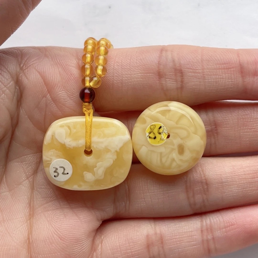 蜜蜡裸石未镶嵌草*蜜蜡吊坠+ 墩子 思思