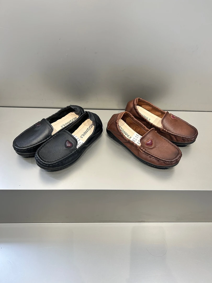 豆豆鞋夏季潮流懒人透气休闲软皮鞋2025年新款女11-1212