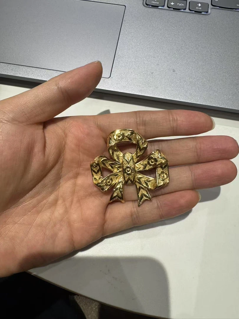 99新 BURBERRY/博柏利 胸针