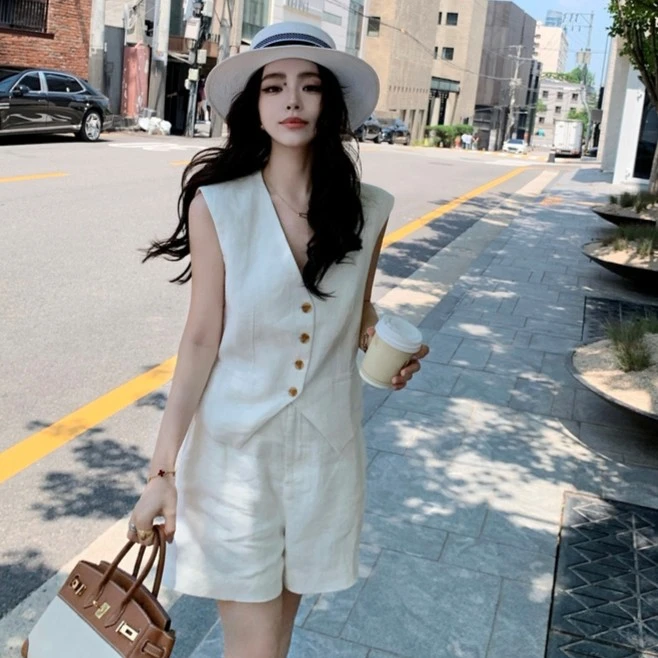 80269白色马甲套装女2024夏季休闲老钱风无袖上衣小西装两件套