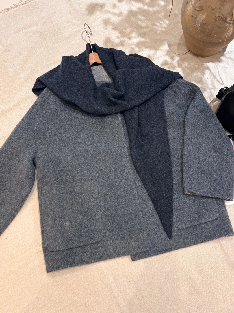 chalan 冬款羊驼羊毛圆领单扣围巾大衣H25D0223（干洗）