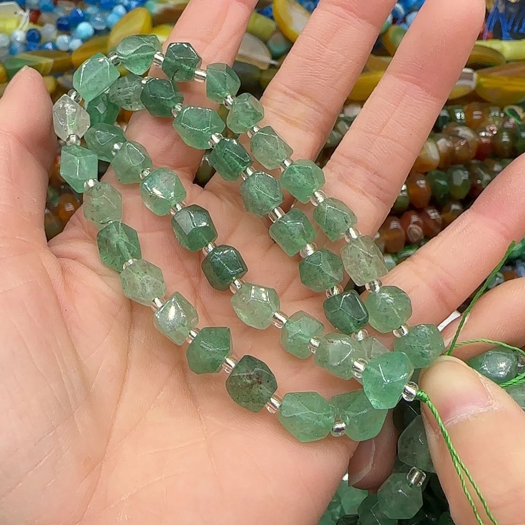 玛瑙/玉髓合金珠宝半成品绿草莓晶8mm手工八棱一条