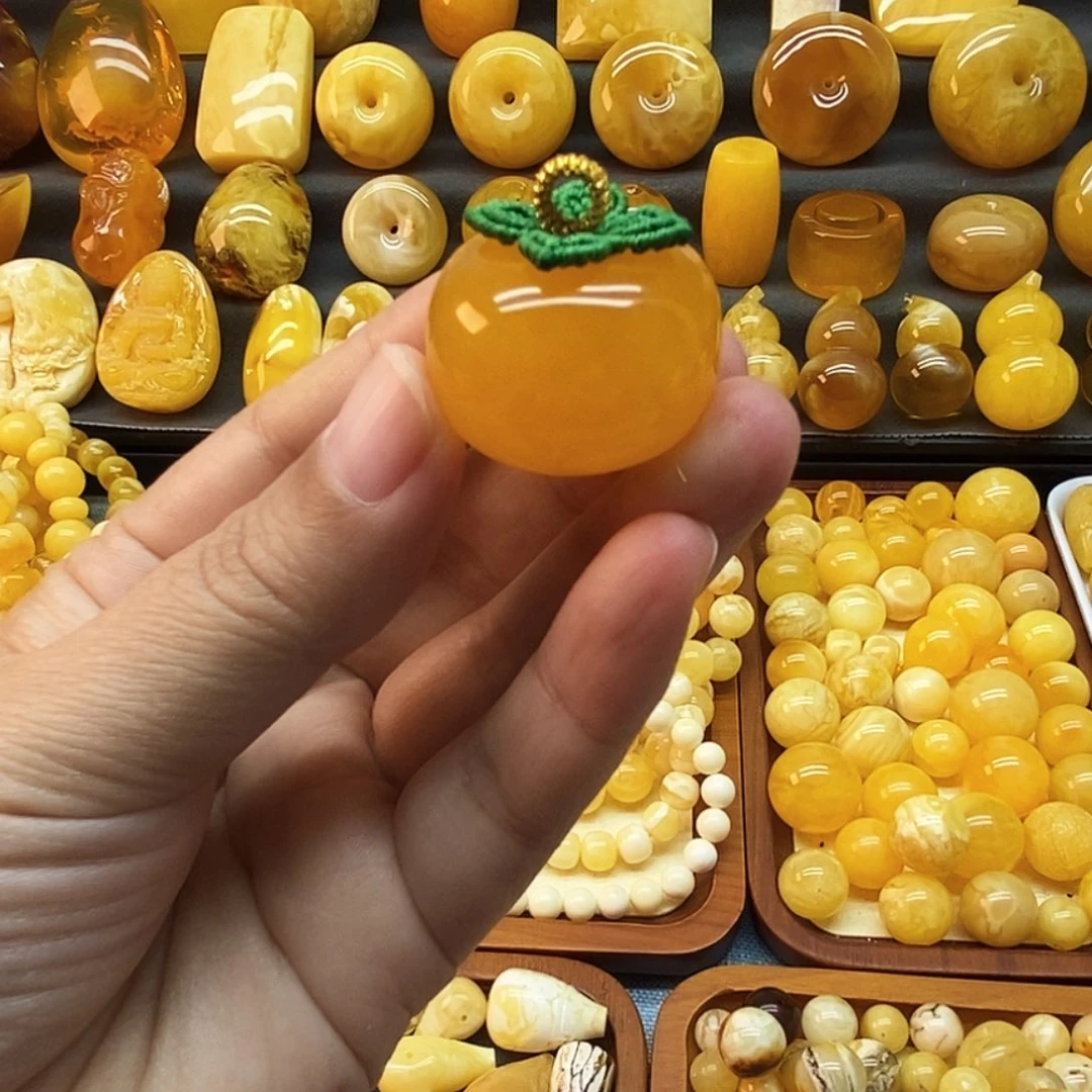 琥珀未镶嵌颈饰天然蜜蜡